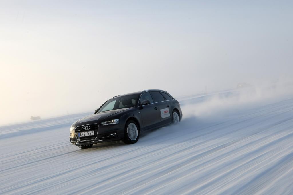 Audi A4 im Schnee