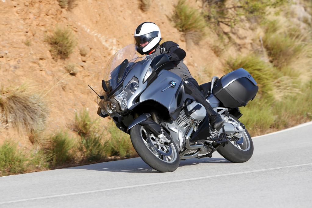 BMW R 1200 RT rollt auf Conti