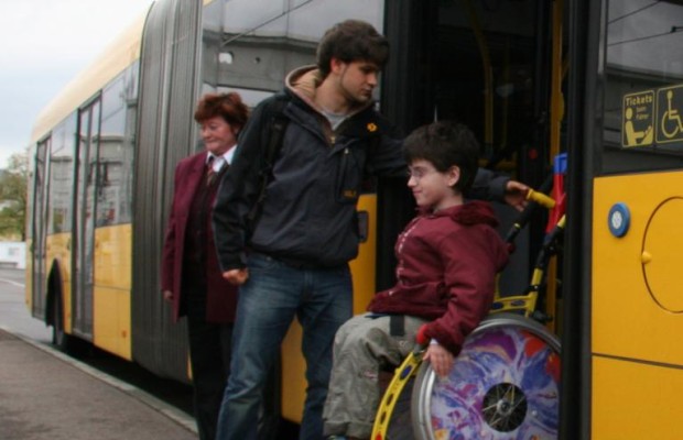 Barrierefreies Fahren im öffentlichen Verkehr