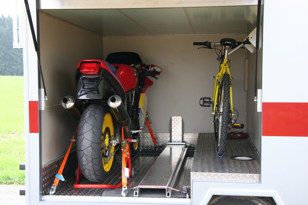 Bimobil AX 575: Wohnkabine mit Drehschemel