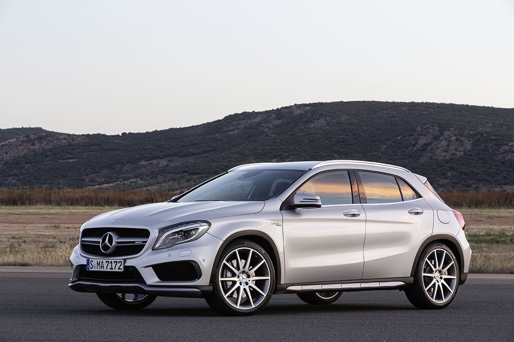 Das Spitzenmodell GLA 45 AMG folgt im Sommer.
