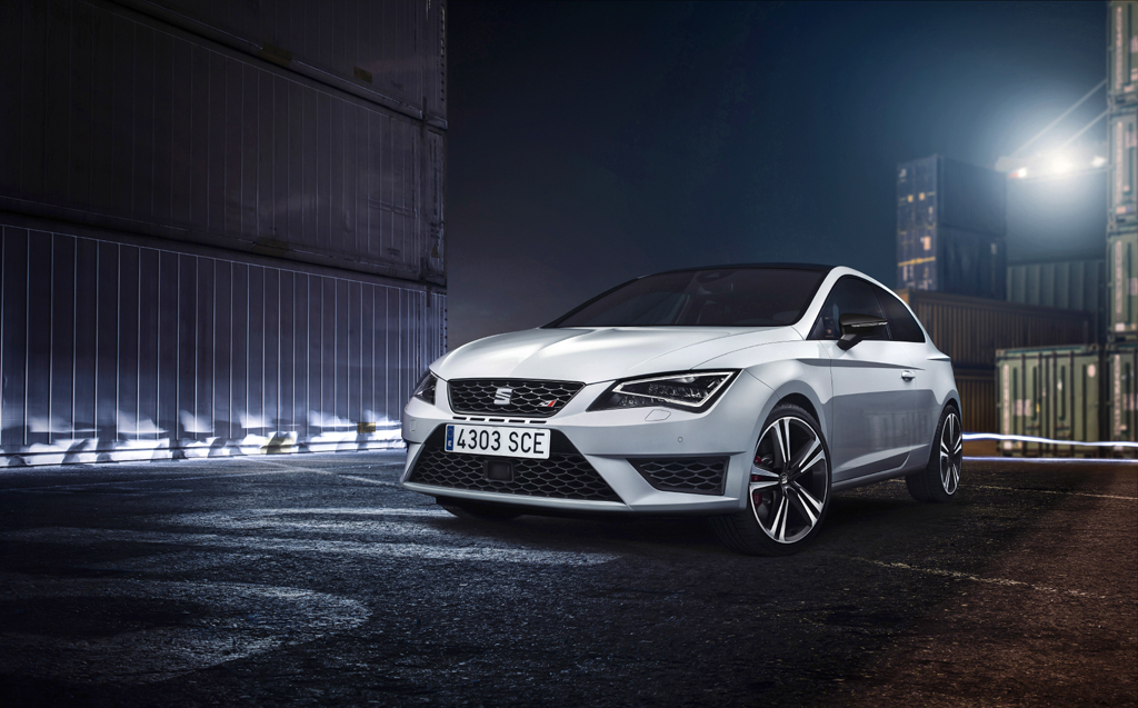 Der Cupra, hier als Dreitürer, ist das Spitzenmodell der León-Kompaktbaureihe.