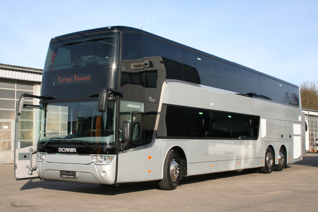 Die ersten Scania Astromega gehen auf die Reise