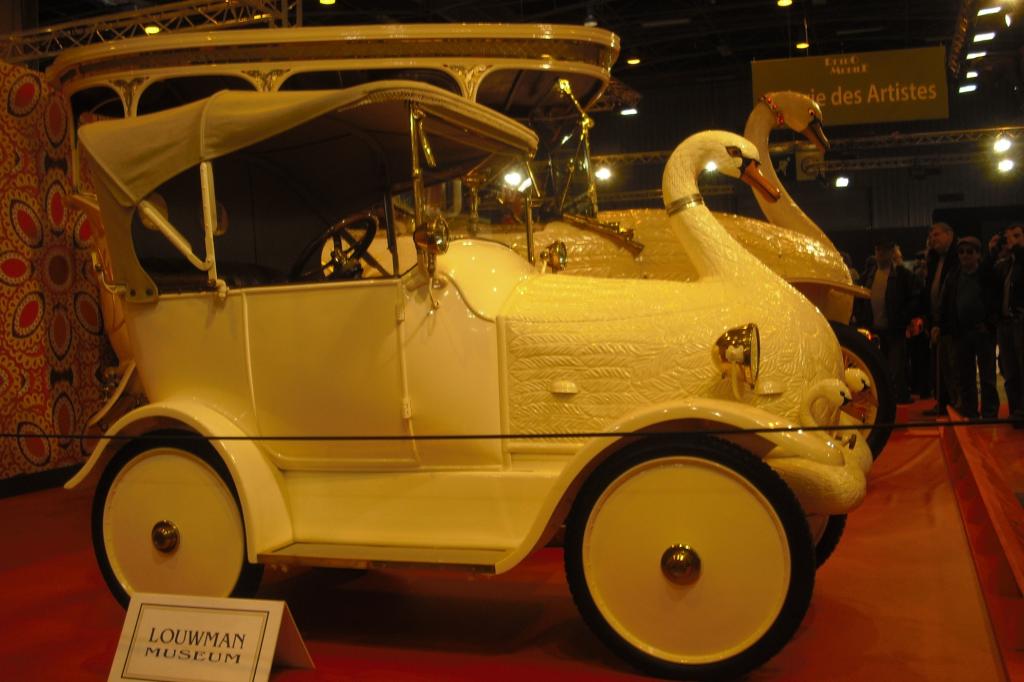 Einige der automobilen Juwelen indischer Fürsten, die in der ersten Hälfte des vergangenen Jahrhunderts zu den reichsten Menschen der Welt zählten, waren in einer Sonderausstellung auf der Pariser Retromobile zu sehen.