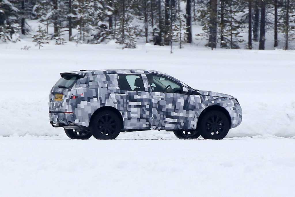 Erwischt: Erlkönig Land Rover Baby Discovery oder Freelander