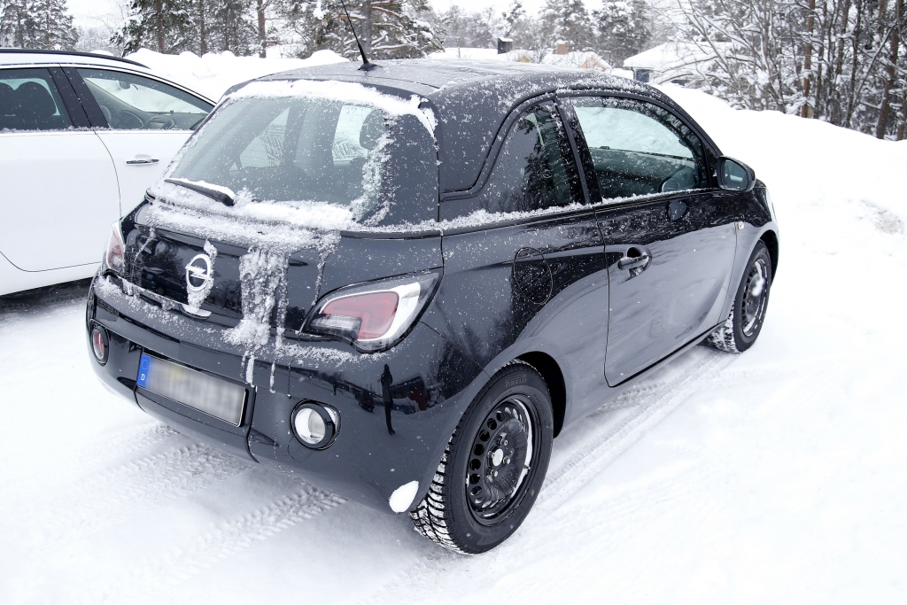 Erwischt: Erlkönig Opel Adam Cabrio