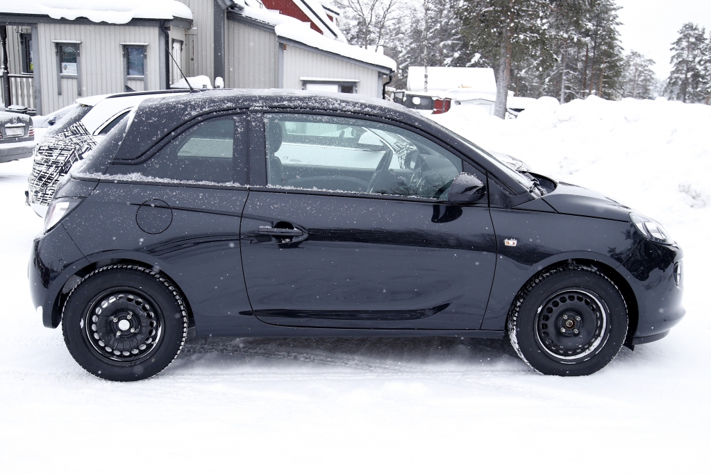 Erwischt: Erlkönig Opel Adam Cabrio