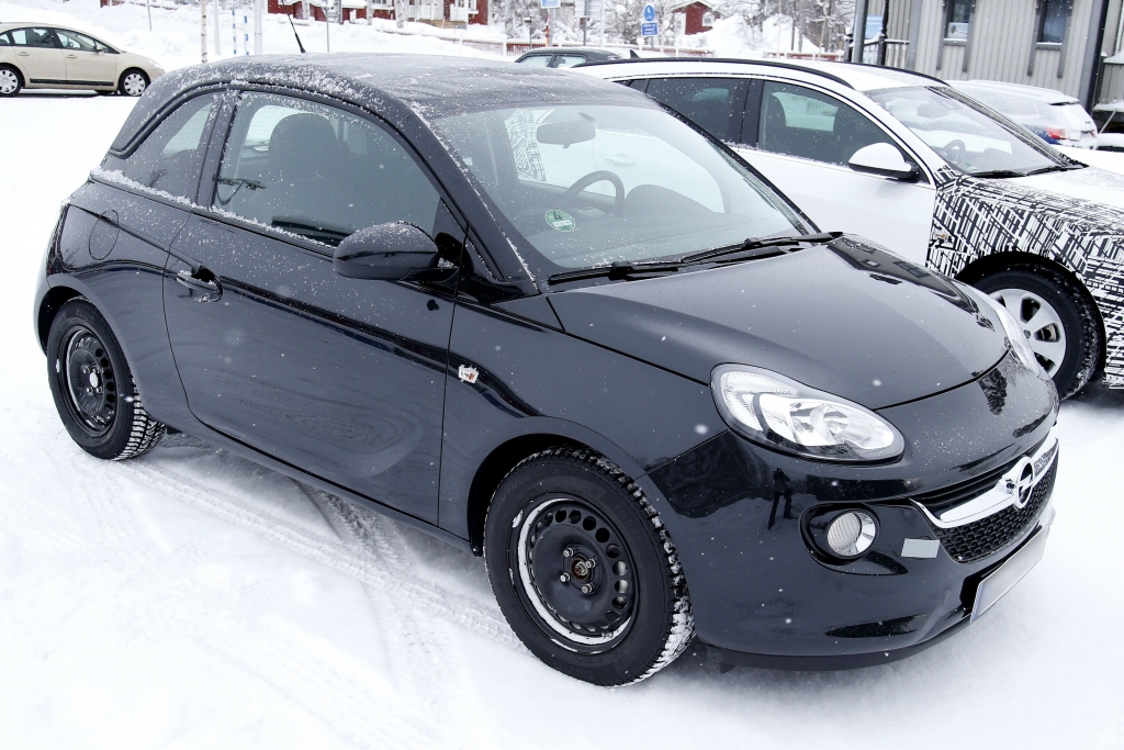 Erwischt: Erlkönig Opel Adam Cabrio