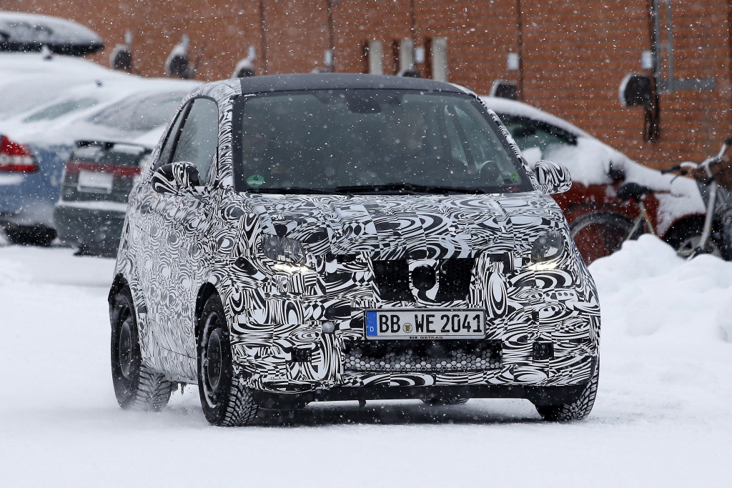 Erwischt: Erlkönig Smart ForTwo im Schnee