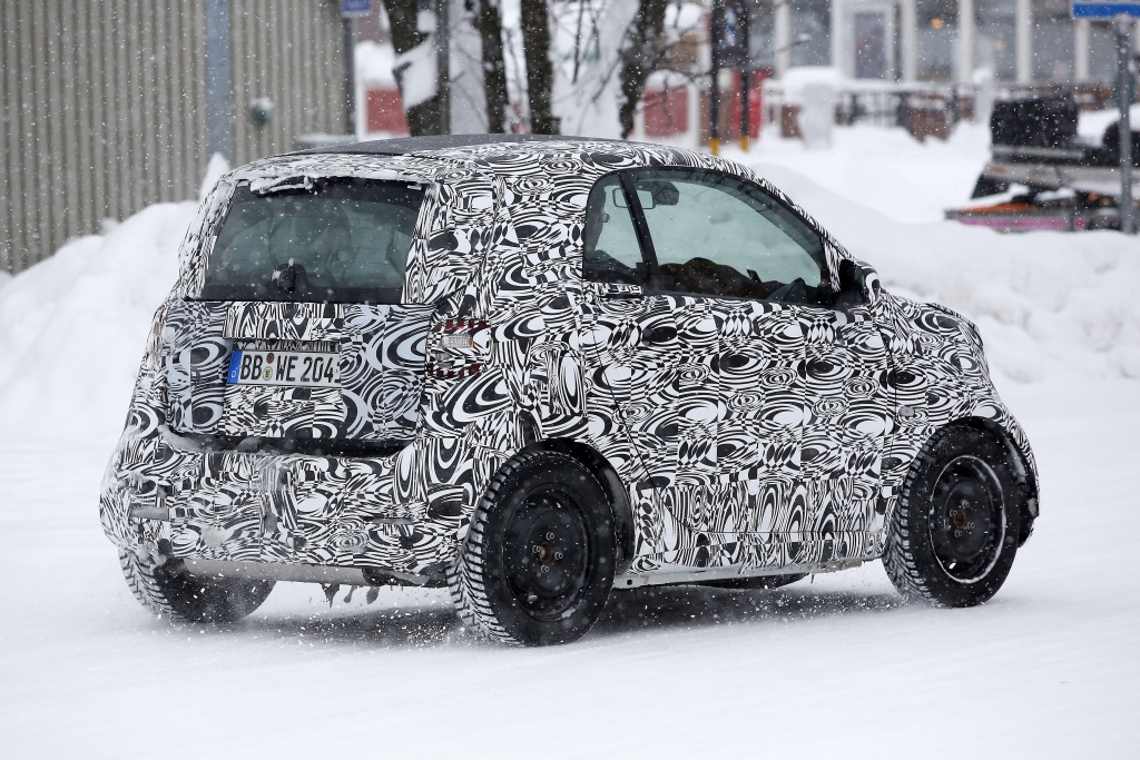Erwischt: Erlkönig Smart ForTwo im Schnee