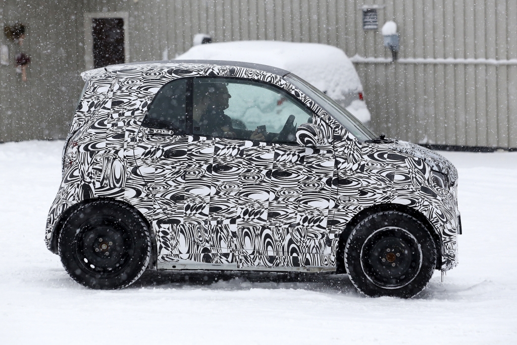 Erwischt: Erlkönig Smart ForTwo im Schnee