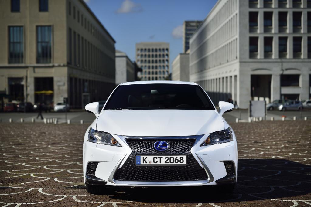 Fahrbericht: Lexus CT 200h - Leise über Stolpersteine
