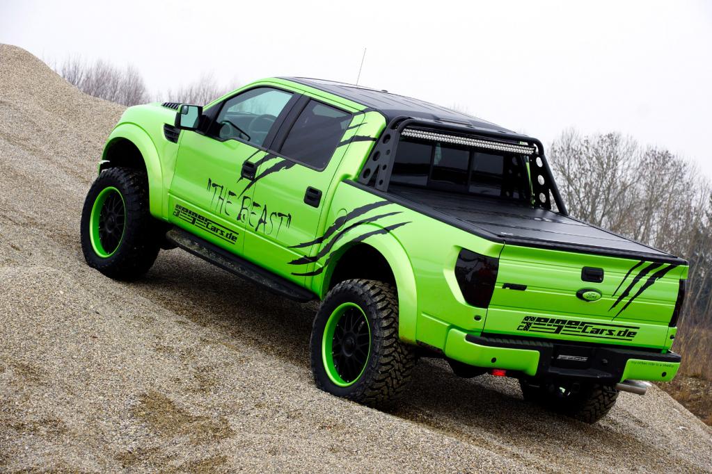 Giftgrüner Monster-Truck mit mächtig Wumms
