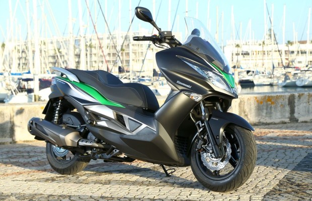 Kawasaki entdeckt das Roller-Segment