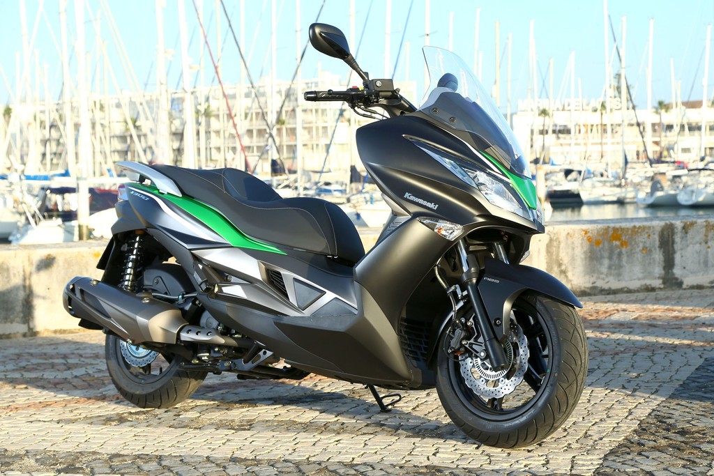 Kawasaki entdeckt das Roller-Segment