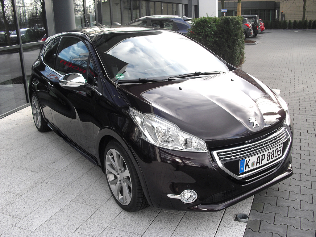 Kleinwagen Peugeot 208, hier in der wertigeren XY-Variante. 