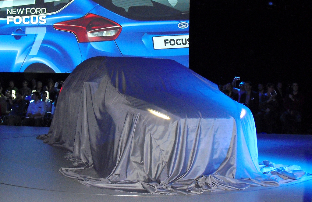 Kurz vor der Enthüllung im Kongresspark Hanau: Fords neuer Focus. 