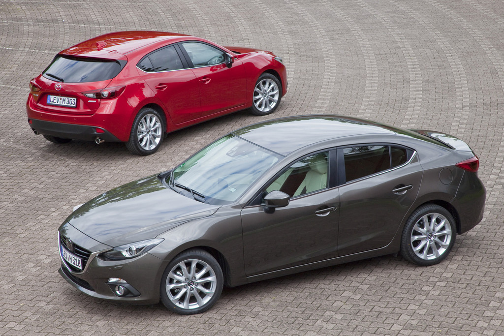 Mazda schenkt Neuwagenkäufern ein iPad Air