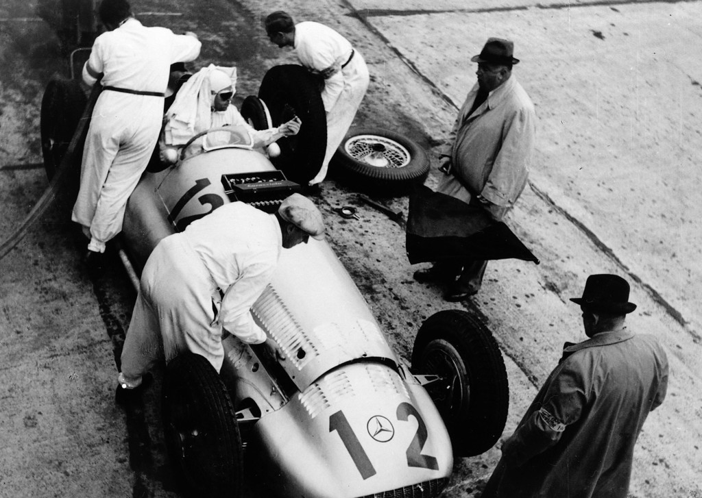 Mercedes-Benz-Ausstellung: Power. Passion. Pole Position.