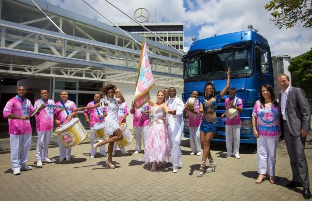 Mercedes-Benz unterstützt Karneval in Brasilien