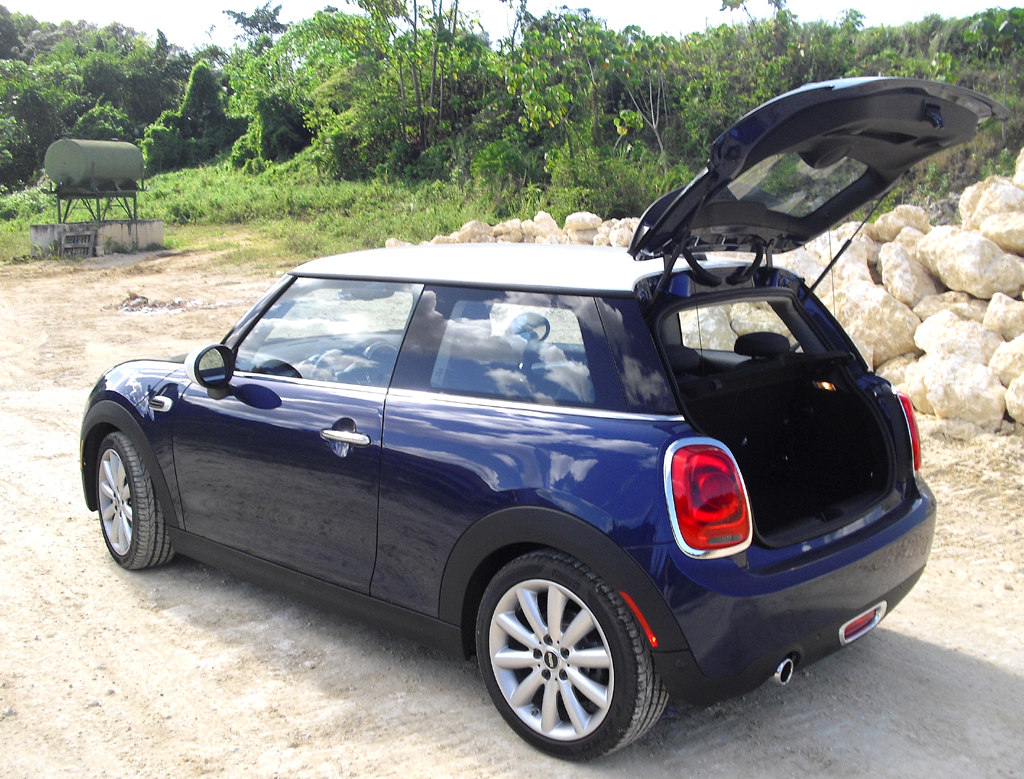 Mini: Das Gepäckabteil fasst jetzt mit 211 gleich 51 Liter mehr. 