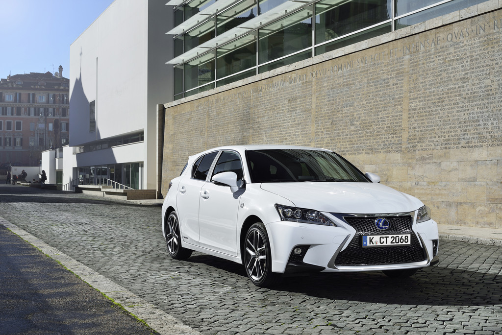 Modellpflege beim Lexus CT 200h