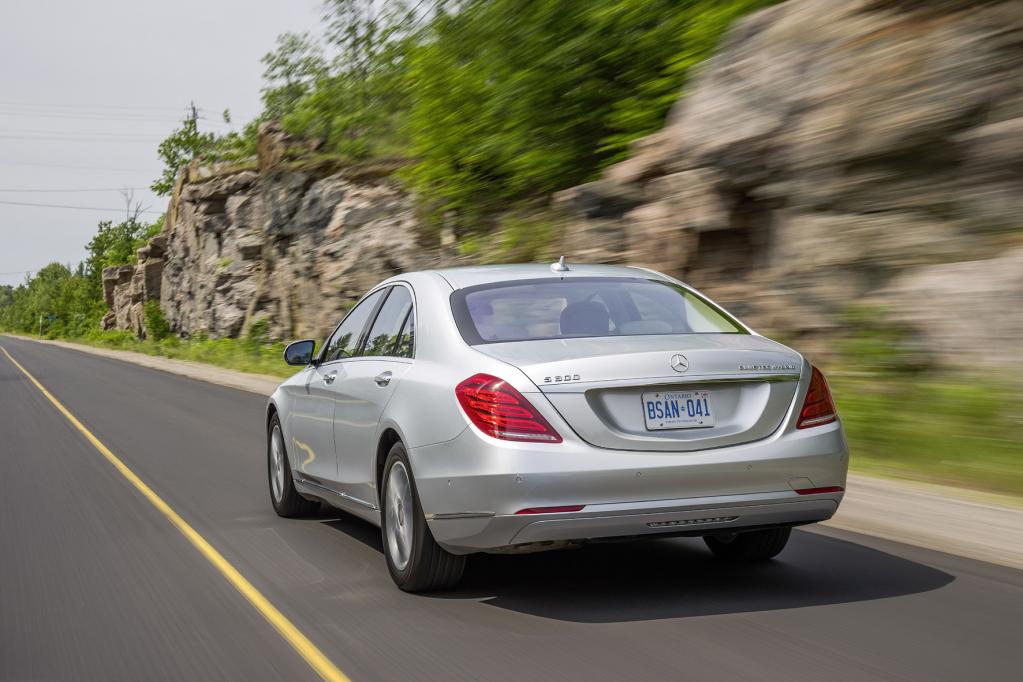 Neue S-Klasse mit 4,4 Liter Diesel auf 100 km
