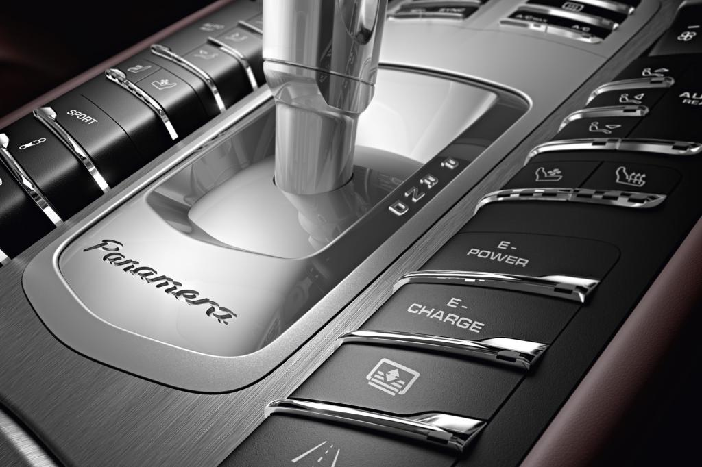 Porsche lässt sich den Einsatz von Hightech fürstlich bezahlen und ruft 110.409 Euro für den E-Hybriden auf