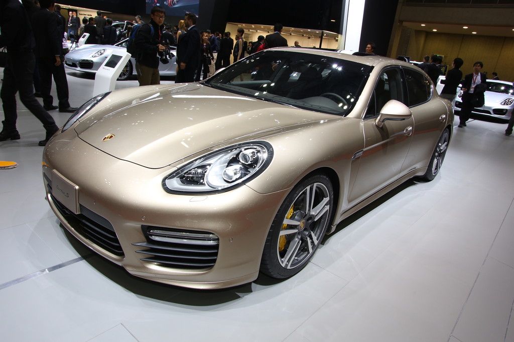 Porsche lieferte 12 225 Neuwagen aus