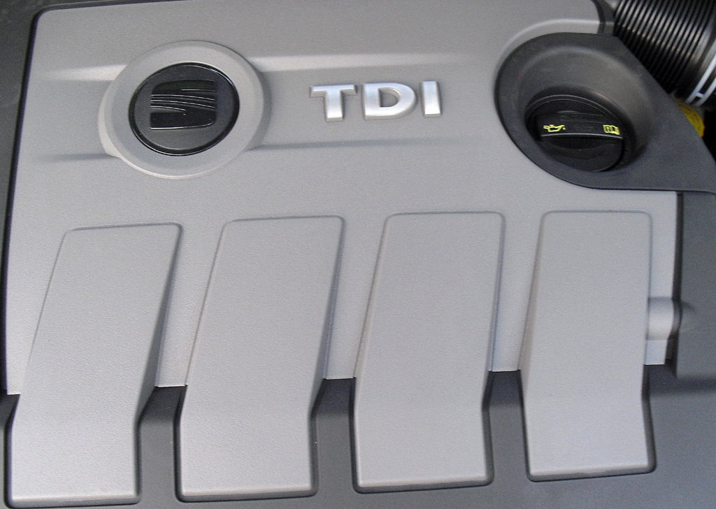 Seat Ibiza SC: Blick unter die Haube auf den 2,0-Liter-Selbstzünder. 