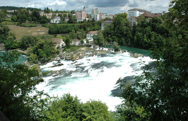 Sightseeing: Rheinfall, Schaffhausen - Wo mächtige Wassermassen tosen