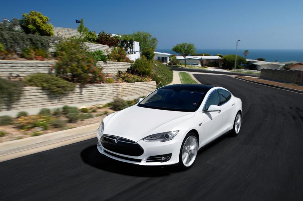 Smartphone für die Straße - Apple erwägt kauf von Tesla Motors