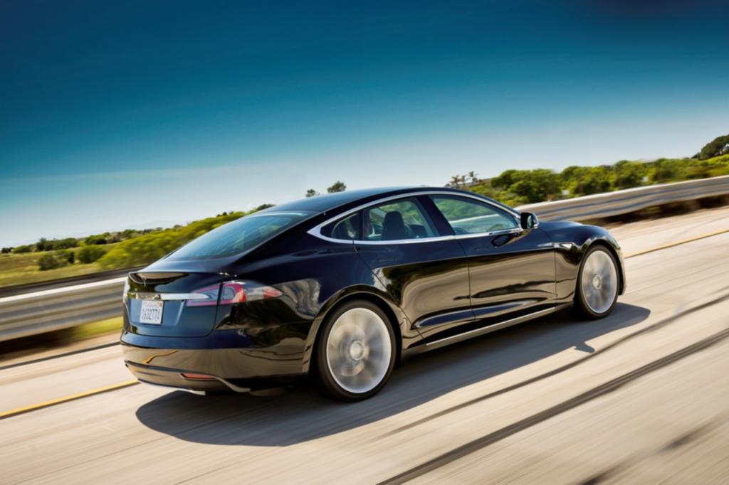 Smartphone für die Straße - Apple erwägt kauf von Tesla Motors