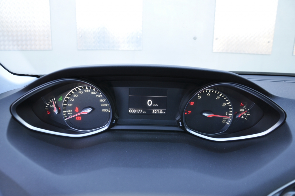 Test Peugeot 308 155 THP - Störenfried auf dem Golf-Platz