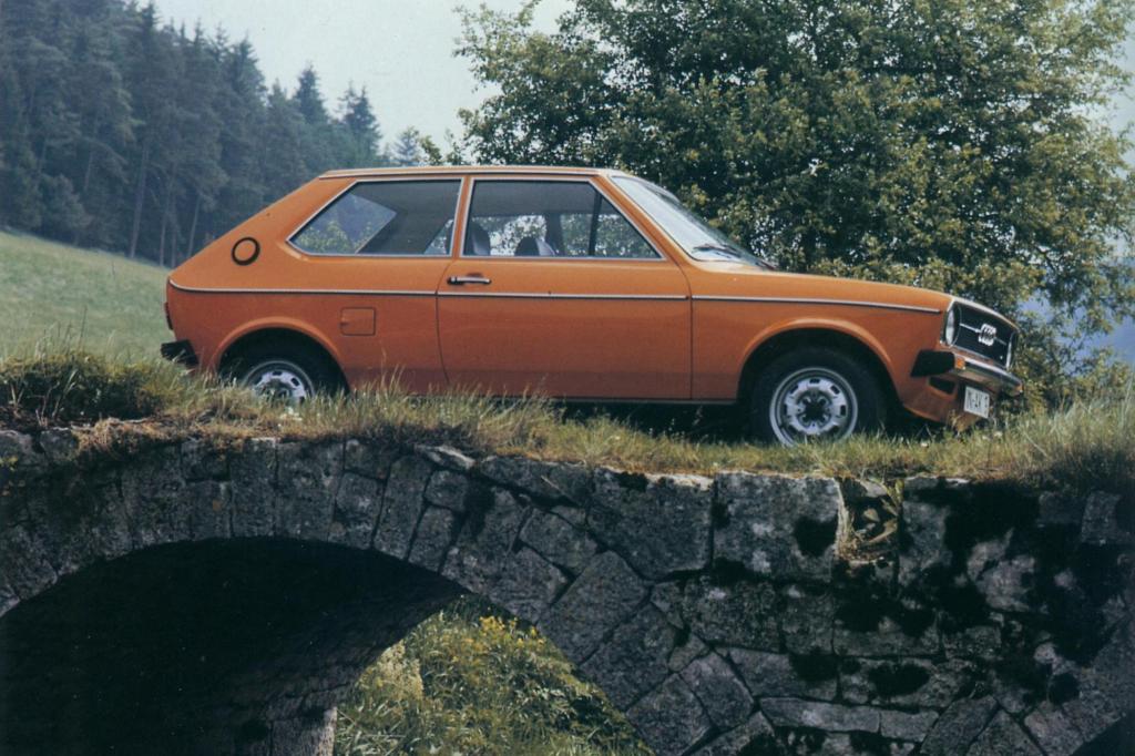 Trotz aller Anfangserfolge dankte der Audi 50 als König der Kleinwagen nach kurzer Amtszeit ab
