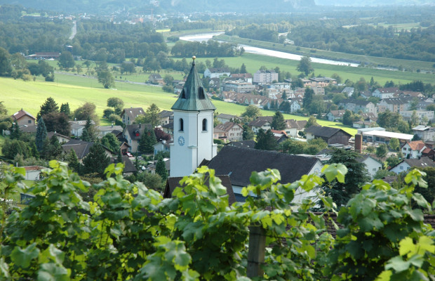 Wandern in Liechtenstein: Auf Schritt und Tritt umgeben von Sagen und Legenden