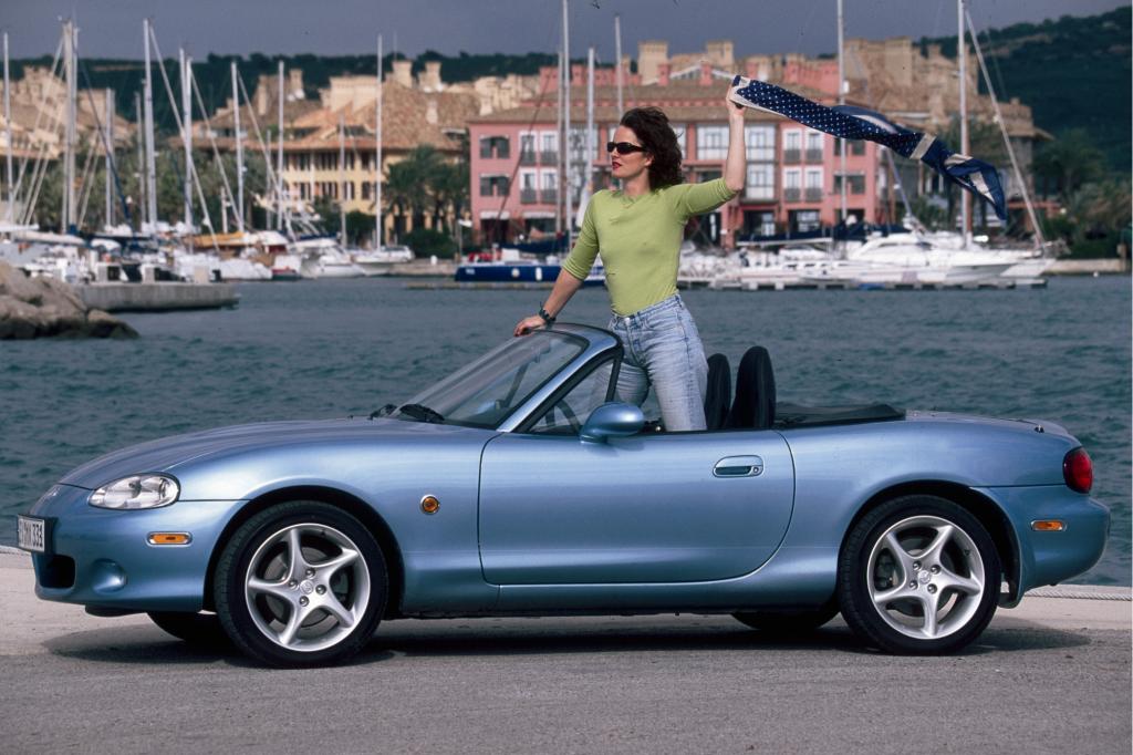  Die zweite Generation des Mazda MX-5 erfüllt alle Ansprüche an ein Spielzeug für warme Sonnentage - Foto: Mazda