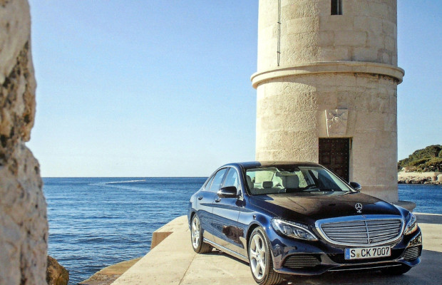 Alle Register gezogen: Mercedes- C-Klasse startet als Limousine, Kombi und Allrad folgen später