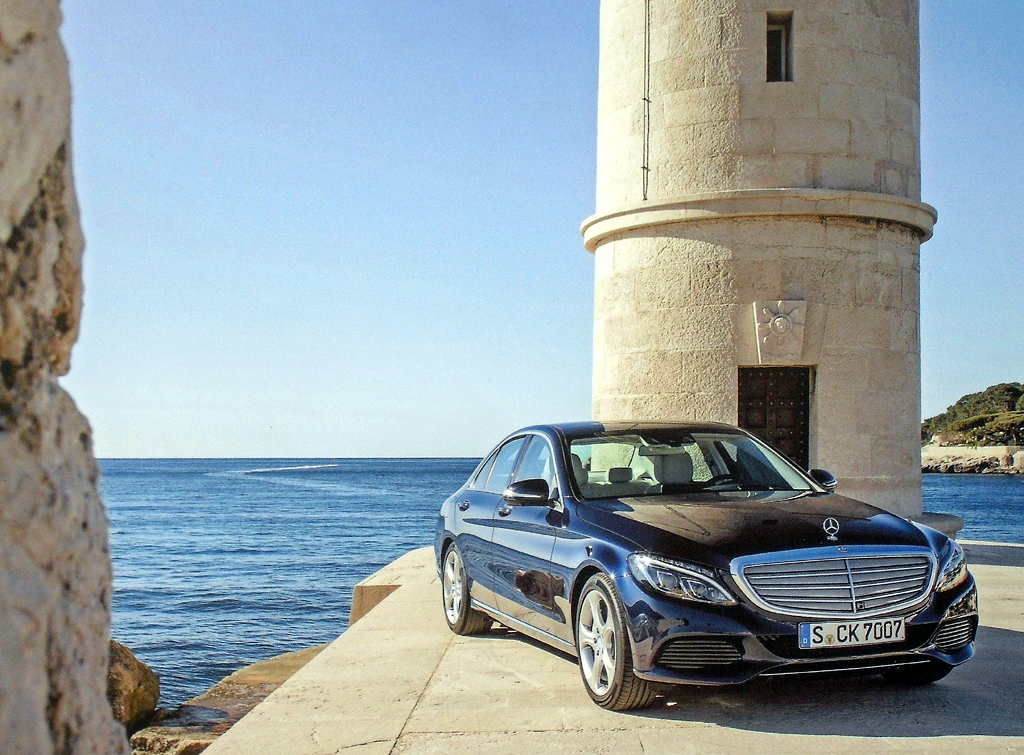 Alle Register gezogen: Mercedes- C-Klasse startet als Limousine, Kombi und Allrad folgen später