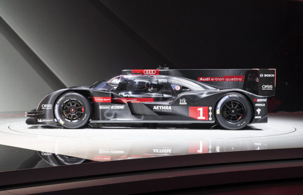 Audi präsentiert R18 im Stadtverkehr von Le Mans