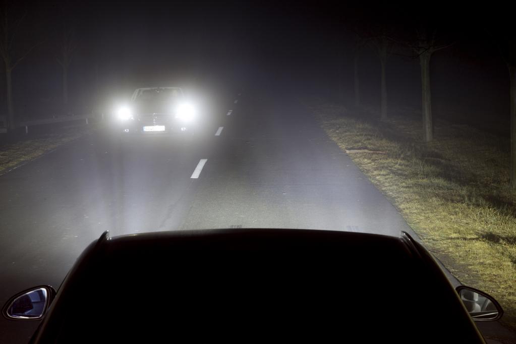 Auf hellem Weg: Opel-Lichttechnik leuchtet voraus