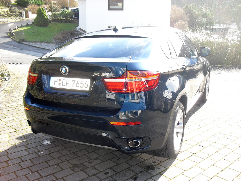 BMW X6: Blick auf die Heckpartie.