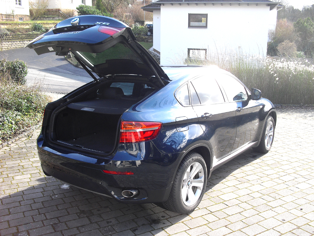BMW X6: Das Gepäckabteil fasst 570 bis 1450 Liter.