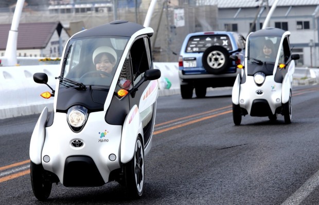 Car-Sharing mit dem Dreirad von Toyota