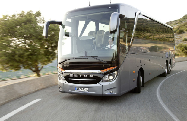 Daimlers Busse kehren in die Gewinnzone zurück