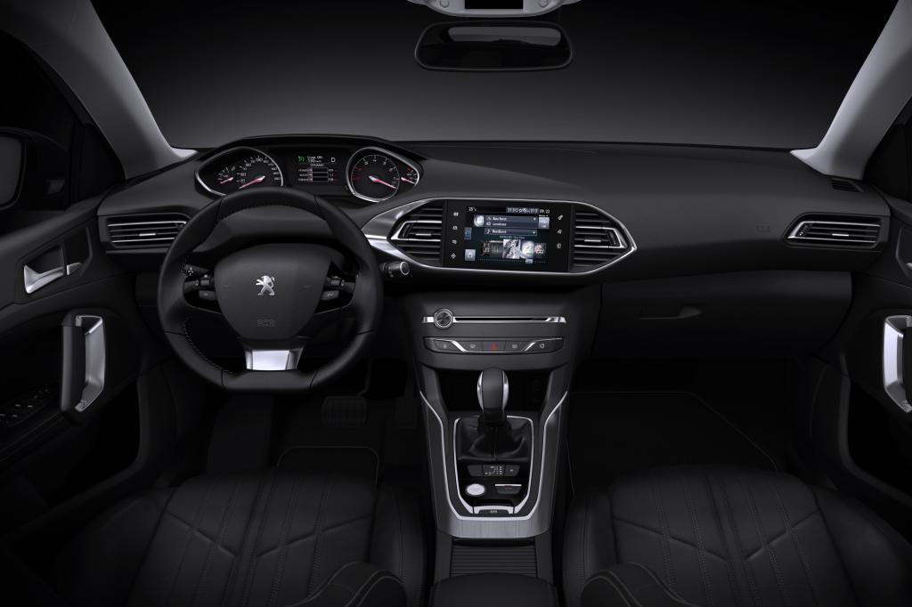 Das Cockpit entspricht dem der Limousine