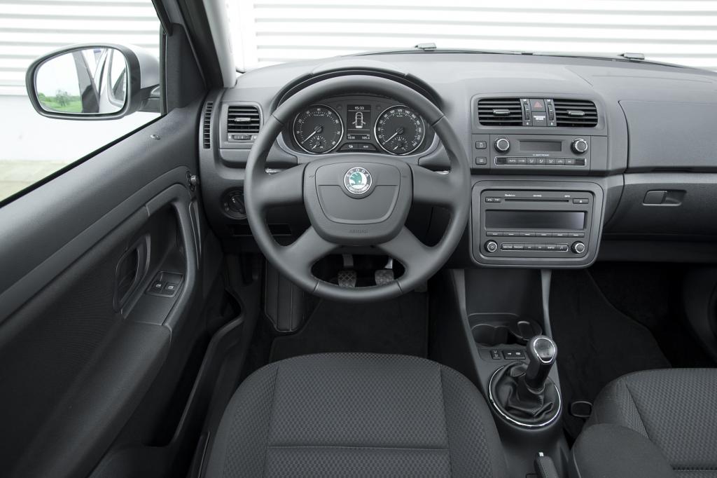 Das Cockpit ist nüchtern gehalten