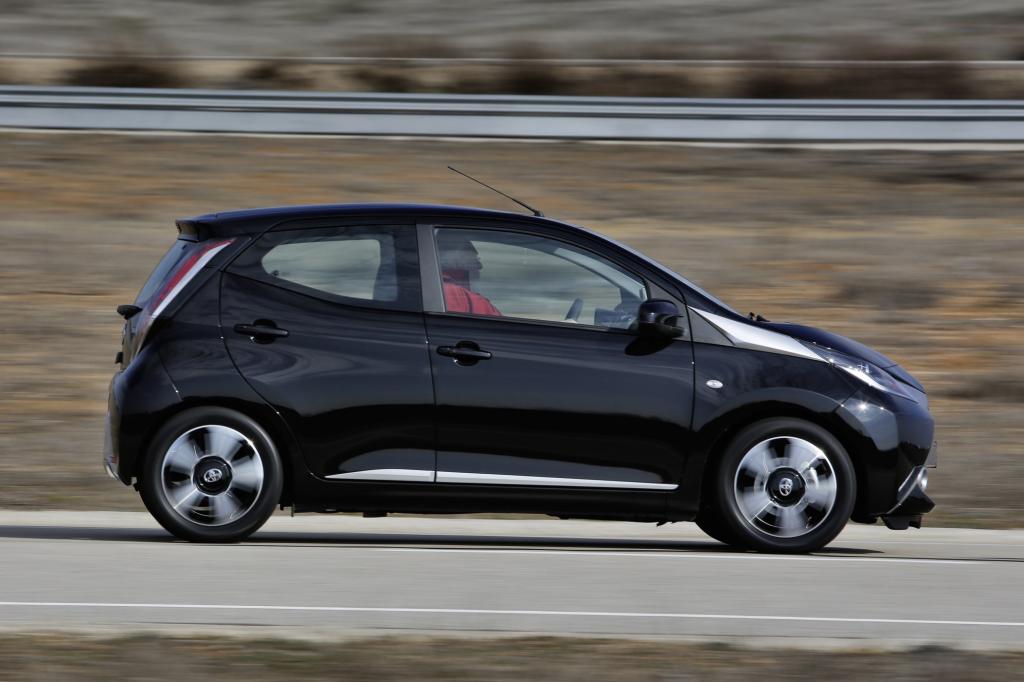 Das X taucht beim Aygo aber noch öfter auf – zum Beispiel beim neuen Infotainment-System „x-Touch“, das den Megatrend zur Connectivity aufnimmt.