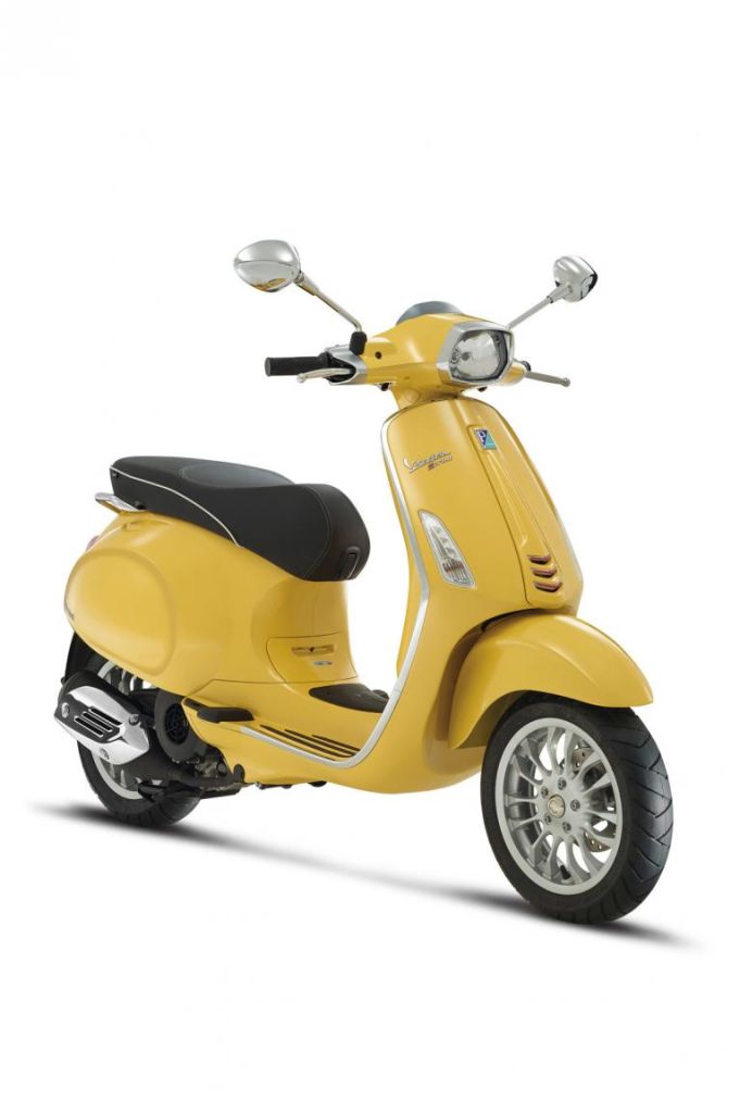 Die neue Vespa Sprint ? eine sportliche Italienerin