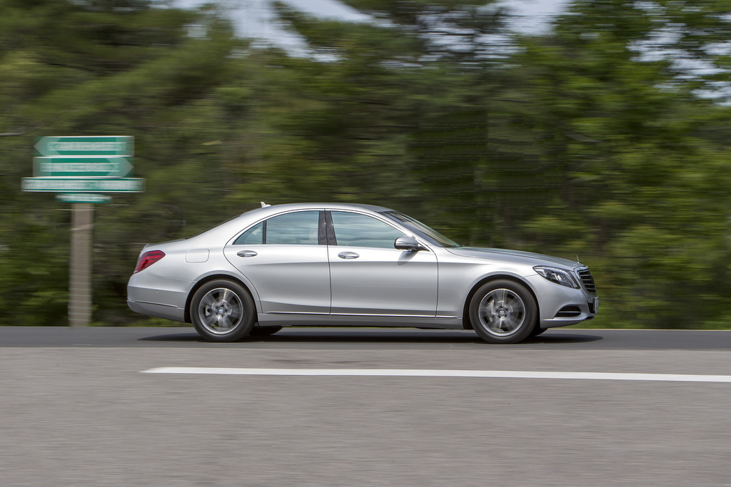 EU zeichnet Motorraumkapselung von Mercedes-Benz aus